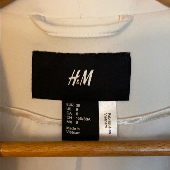 Cream Blazer. - Picture 2 of 3